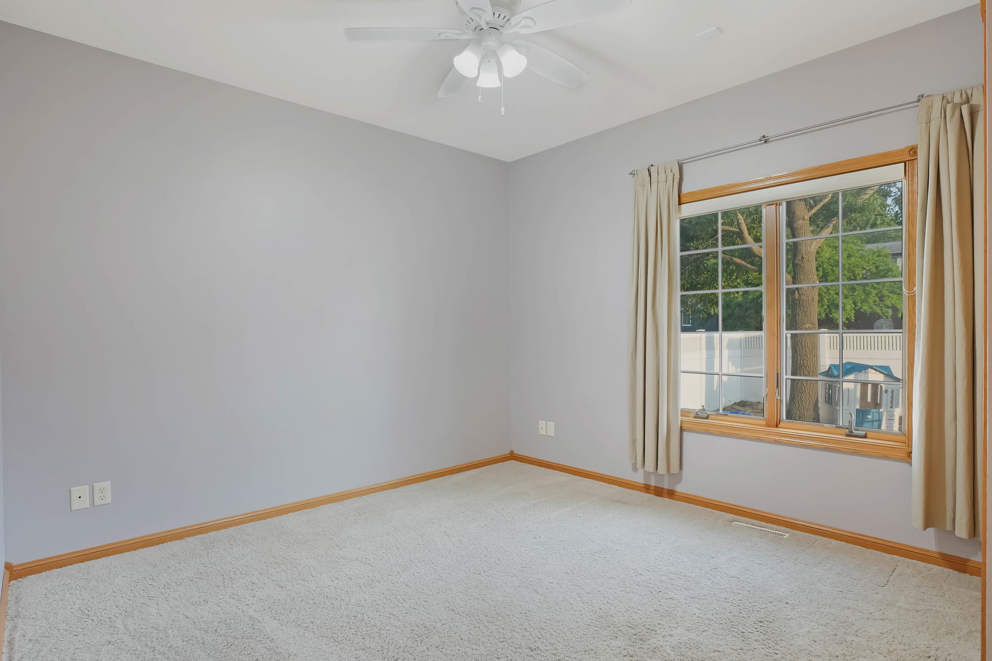 Looking for the perfect home for entertaining? 4129 Tiffany Lane is THE home for you!